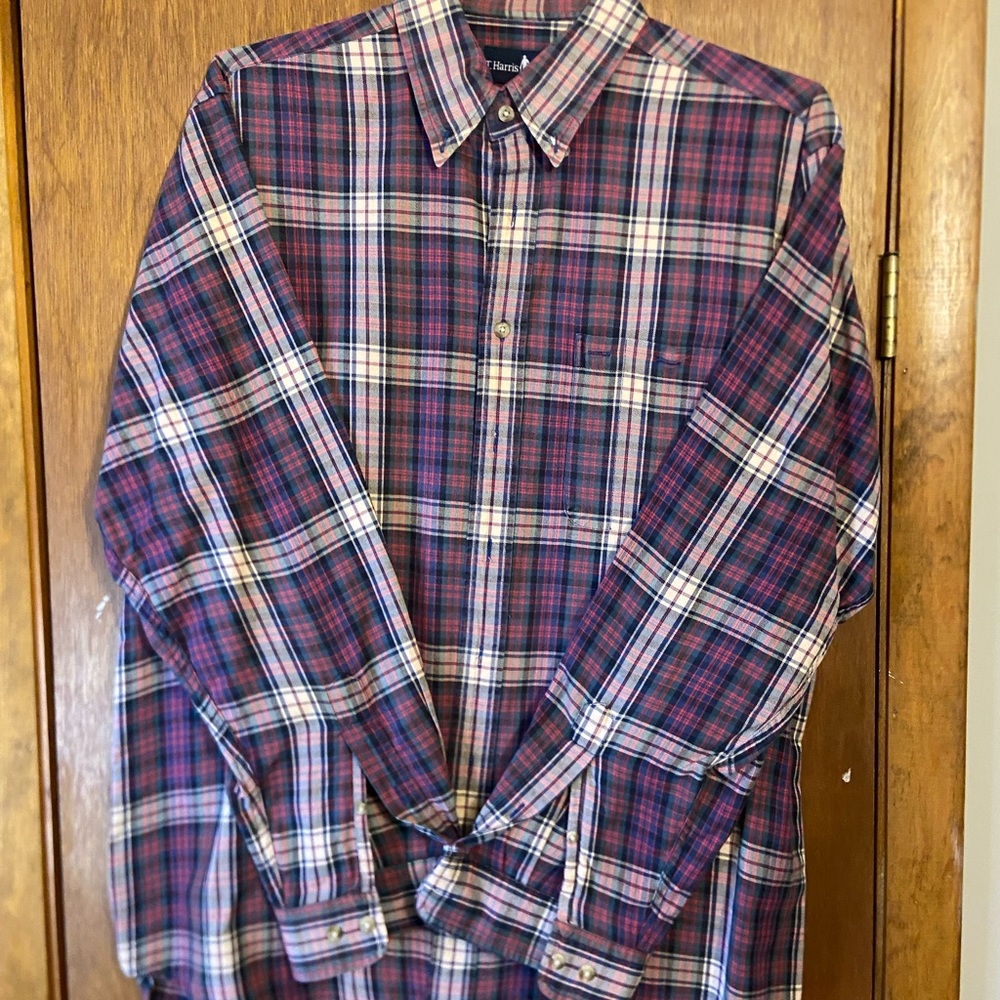 Men’s Plaid Button-Down Shirt